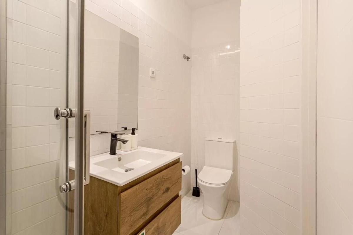 Apartment Ground Floor 2 Bedroom With Pool Lissabon