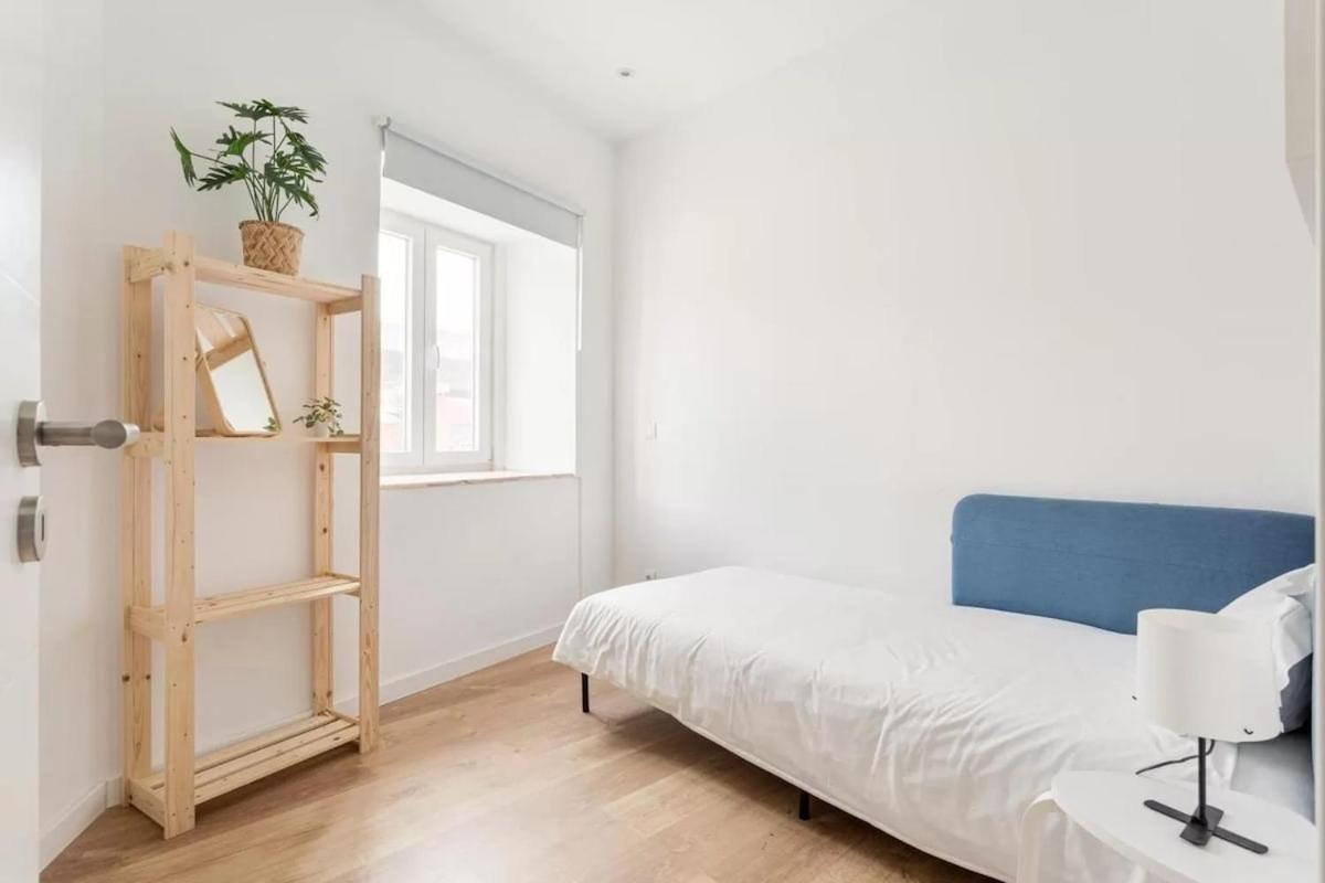 Ground Floor 2 Bedroom With Pool Apartment Lissabon